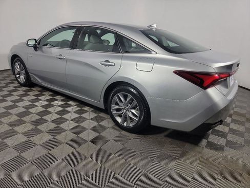 Used 2019 Toyota Avalon XLE image 9