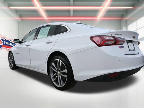 Used 2024 Chevrolet Malibu LT FWD image 2