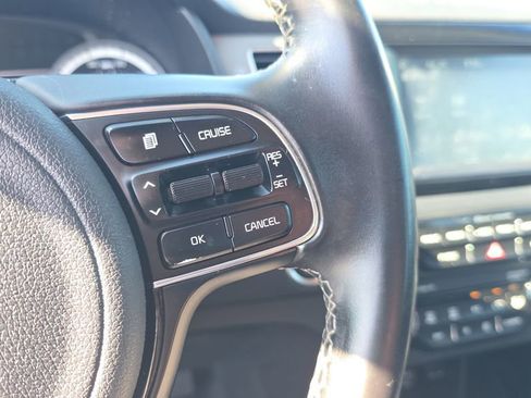 Used 2018 Kia Niro EX FWD image 24