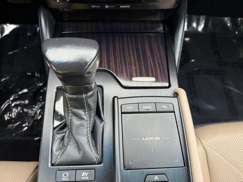 Used 2020 Lexus ES 300h w/ Accessory Package 2 FWD image 23