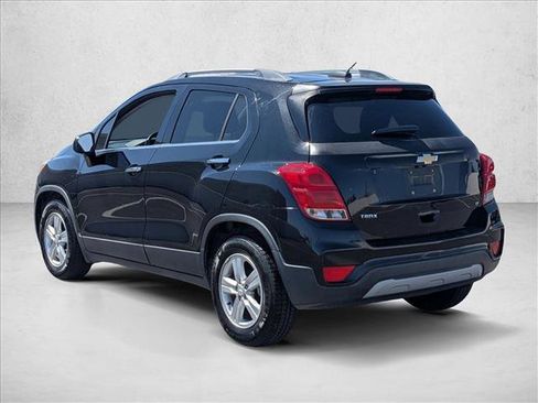 Used 2017 Chevrolet Trax LT w/ LT Convenience Package FWD image 7