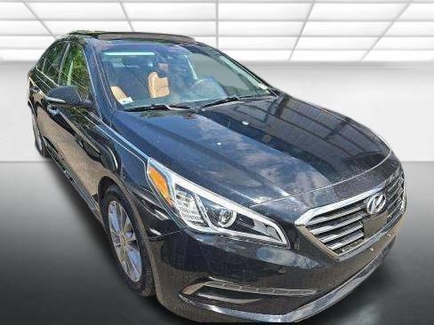 Used 2015 Hyundai Sonata Limited w/ Option Group 06 FWD image 2
