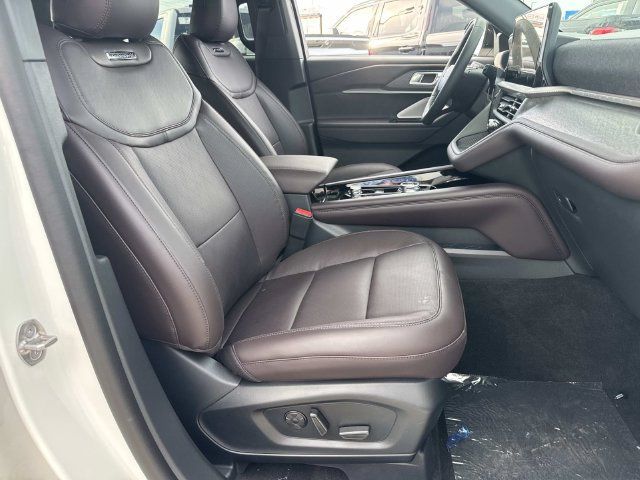 New 2026 Ford Explorer Platinum RWD image 11