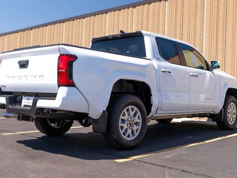 New 2026 Toyota Tacoma SR5 AWD/4WD image 9