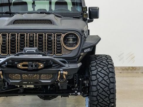 Used 2025 Jeep Gladiator Rubicon w/ Safety Group image 4