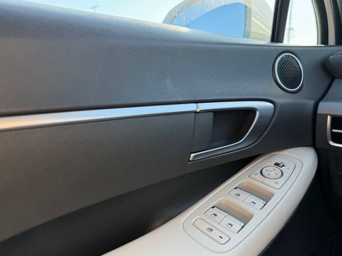 Certified 2025 Hyundai Sonata SE FWD image 11