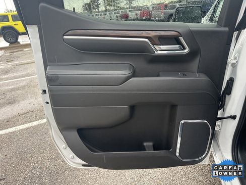 Used 2024 GMC Sierra 1500 SLT image 42