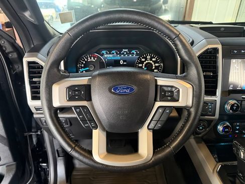 Used 2019 Ford F150 Lariat w/ Equipment Group 502A Luxury AWD/4WD image 20