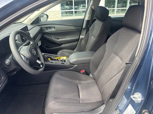 Used 2023 Honda Accord EX image 19