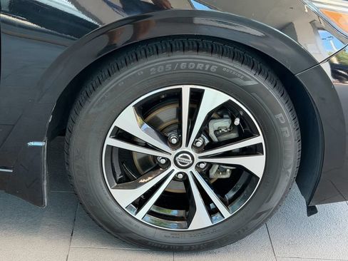 Used 2022 Nissan Sentra SV FWD image 9