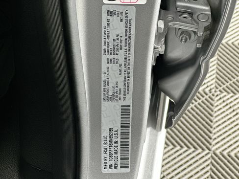 Used 2021 RAM 1500 Big Horn image 12