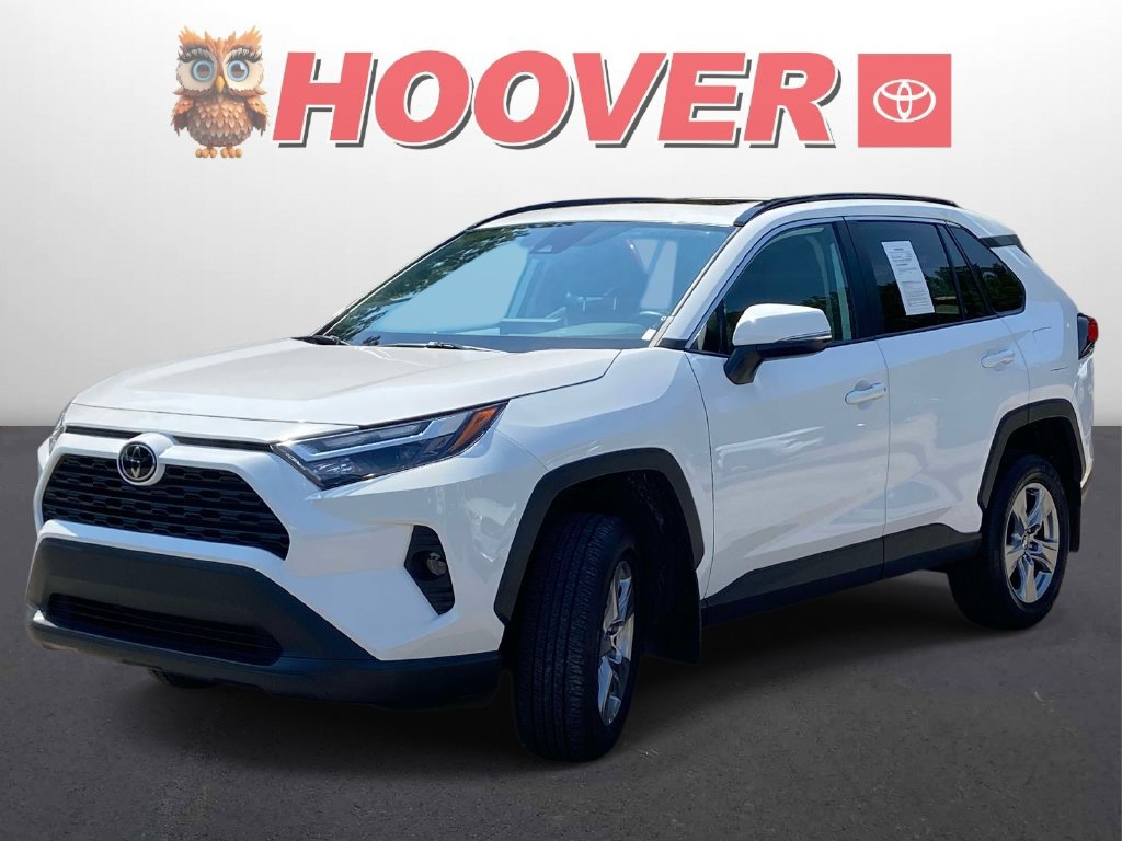Used 2025 Toyota RAV4 XLE FWD image 3