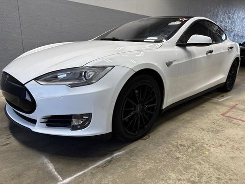 Used 2015 Tesla Model S P90D AWD/4WD image 4
