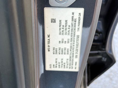 Used 2020 Tesla Model 3 Standard Range Plus RWD image 37
