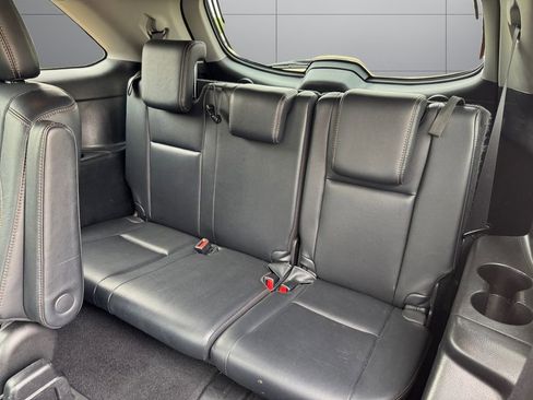Certified 2018 Toyota Highlander Limited w/ Carpet Mat Package (TMS) AWD/4WD image 16