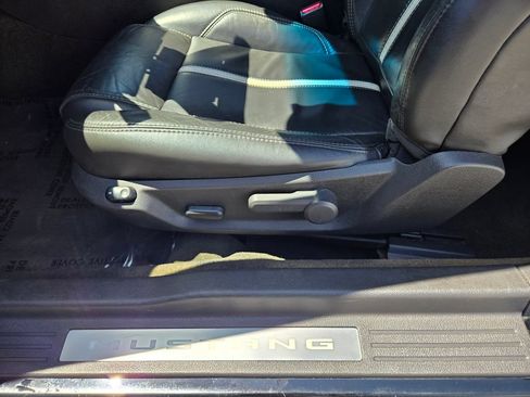 Used 2013 Ford Mustang GT Premium w/ Comfort Pkg RWD image 24