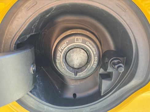 Used 2018 Ford Mustang GT Premium w/ Equipment Group 401A image 5