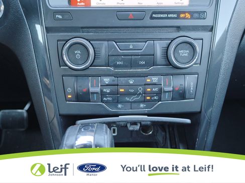Used 2018 Ford Explorer XLT w/ Equipment Group 202A image 21