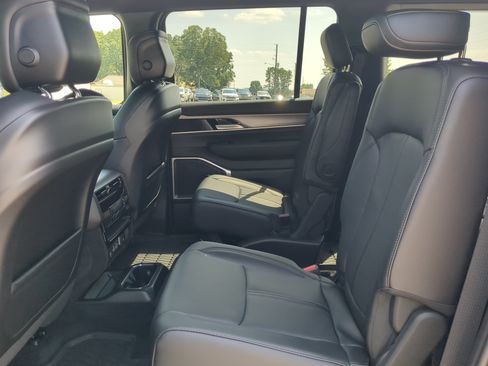 New 2026 Jeep Grand Wagoneer 2WD image 12