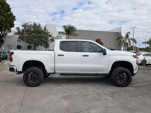 Used 2022 Chevrolet Silverado 1500 Custom image 4