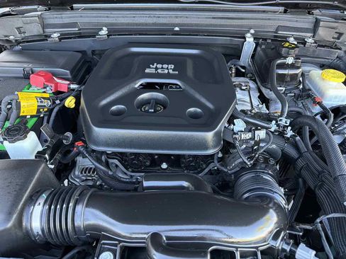 Used 2022 Jeep Wrangler Unlimited Sport AWD/4WD image 53
