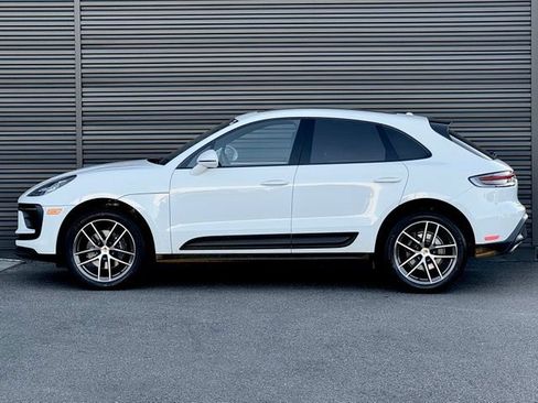 Used 2026 Porsche Macan AWD/4WD image 2