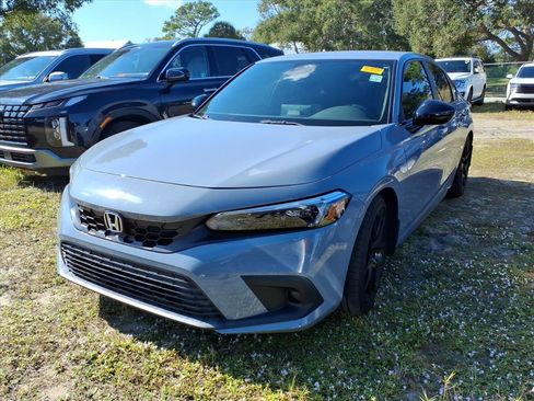 Used 2023 Honda Civic Sport image 3