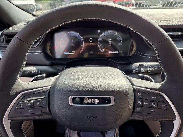 New 2027 Jeep Grand Cherokee Limited RWD image 23