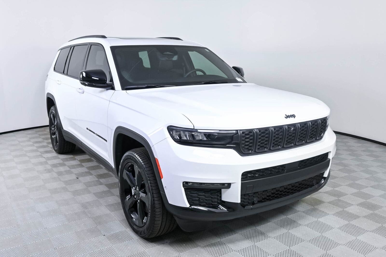 Used 2024 Jeep Grand Cherokee L Limited w/ Luxury Tech Group II AWD/4WD image 25