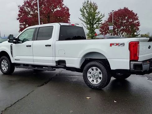 Used 2023 Ford F350 XLT w/ FX4 Off-Road Package image 6
