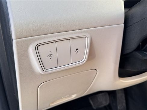 Used 2023 Hyundai Tucson SE image 20