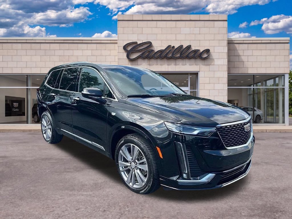 Used 2023 Cadillac XT6 Premium Luxury w/ LPO, Floor Liner Package AWD/4WD image 4