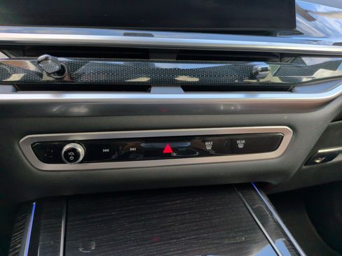 Certified 2023 BMW X7 xDrive40i w/ M Sport Package image 19