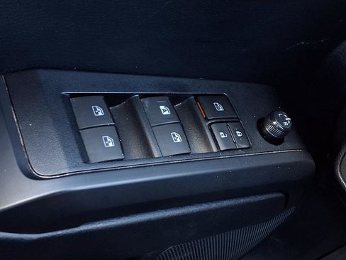 Used 2019 Toyota Tacoma 2WD Double Cab image 14