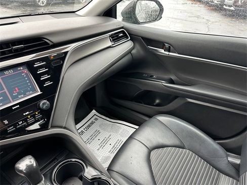 Used 2020 Toyota Camry SE image 28
