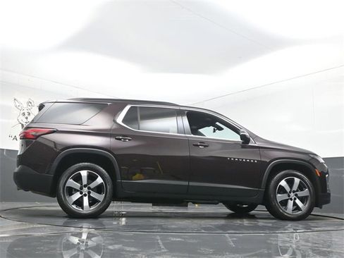 Used 2023 Chevrolet Traverse LT w/ LT Premium Package image 52