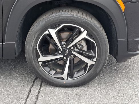 Used 2022 Chevrolet TrailBlazer RS w/ Sun and Liftgate Package AWD/4WD image 8
