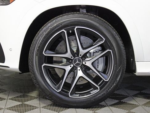 Certified 2025 Mercedes-Benz GLE 53 AMG 4MATIC image 35