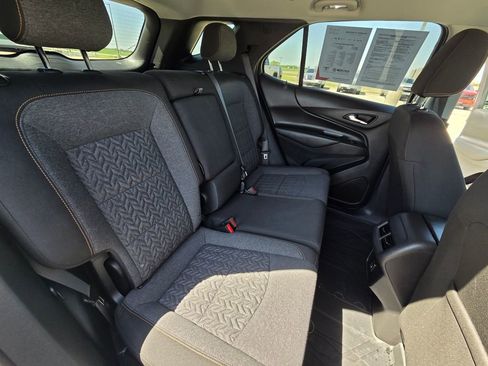 Used 2024 Chevrolet Equinox LT w/ LPO, Floor Liner Package FWD image 32