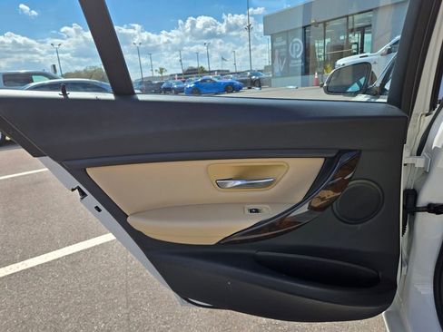 Used 2018 BMW 320i Sedan w/ Convenience Package image 35