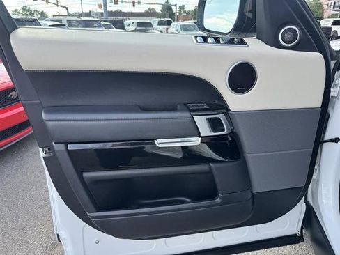 Used 2020 Land Rover Range Rover Sport HST image 24