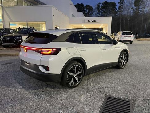 Used 2023 Volkswagen ID.4 Pro S image 3