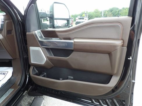 Used 2024 Ford F350 King Ranch w/ Chrome Package AWD/4WD image 40