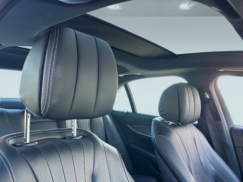 Used 2022 Mercedes-Benz E 350 Sedan image 15
