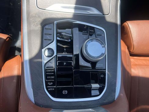 Used 2024 BMW X7 xDrive40i w/ Executive Package AWD/4WD image 34