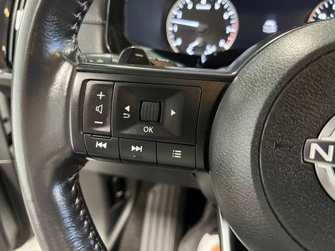 Used 2024 Nissan Pathfinder SV AWD/4WD image 25