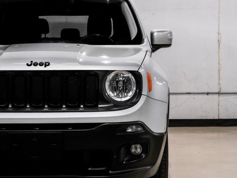 Used 2017 Jeep Renegade Altitude image 49