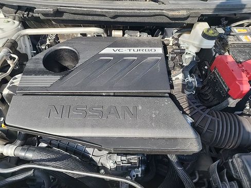Used 2023 Nissan Rogue SV image 11