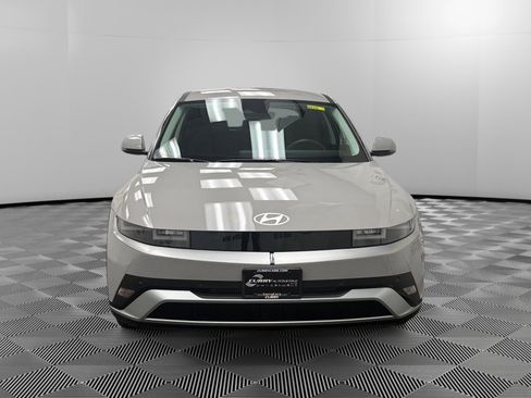 Certified 2025 Hyundai Ioniq 5 SE image 8