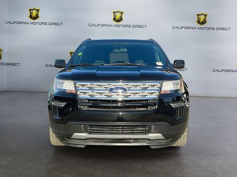 Used 2019 Ford Explorer XLT image 2